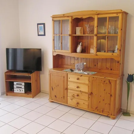 Doppelhaushaelfte In Ruhiger Lage In Holiday home